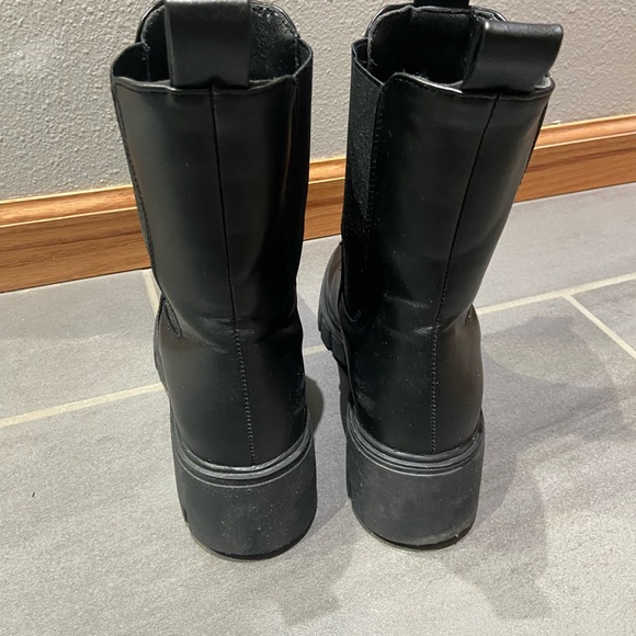 High Top Chelsea Boot - Picture 6 of 6